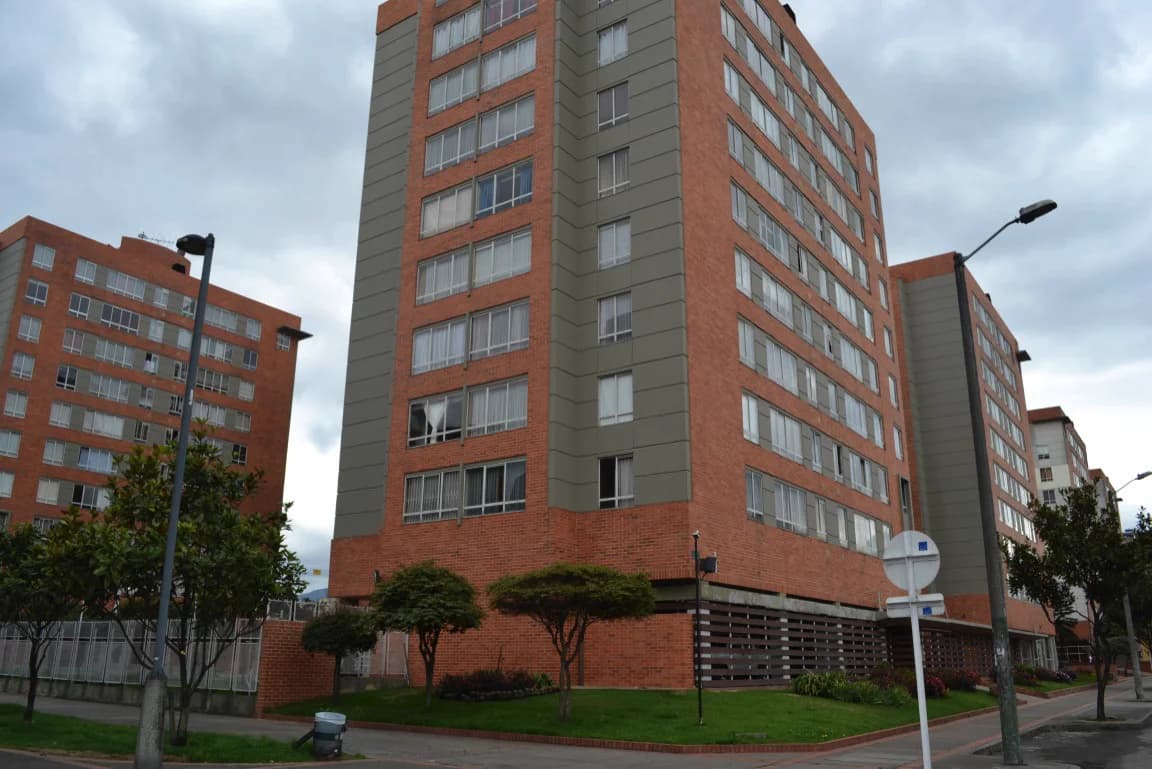 Conjunto residencial Almadia - Vista General de la Obra