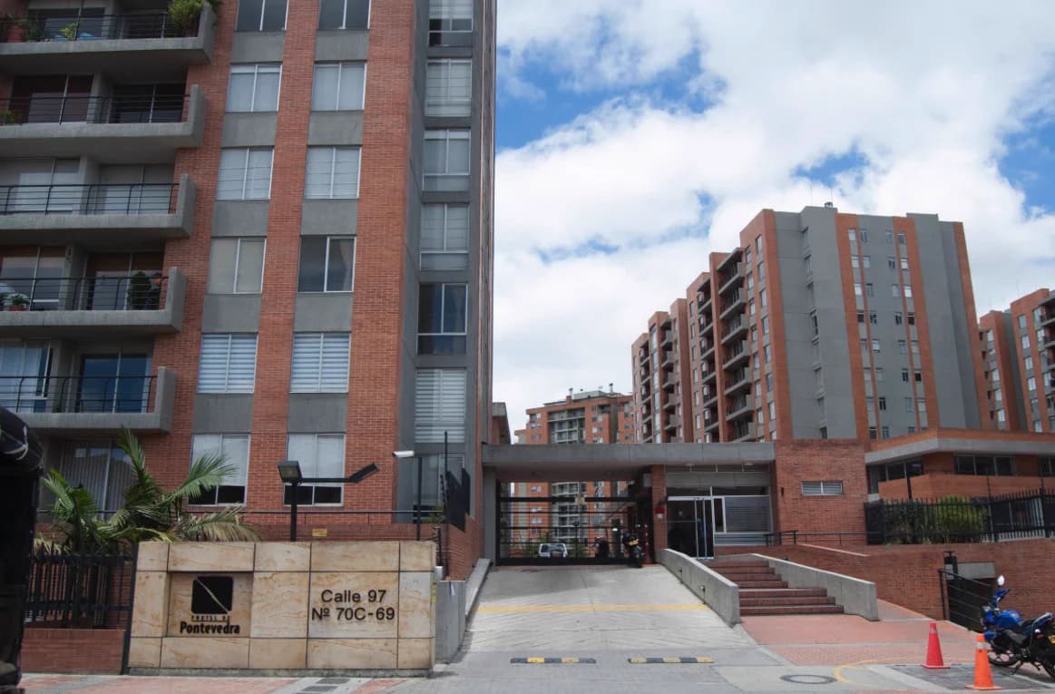 Conjunto residencial portal de pontevedra - Vista General de la Obra